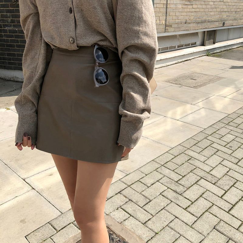 Bullet leather skirt