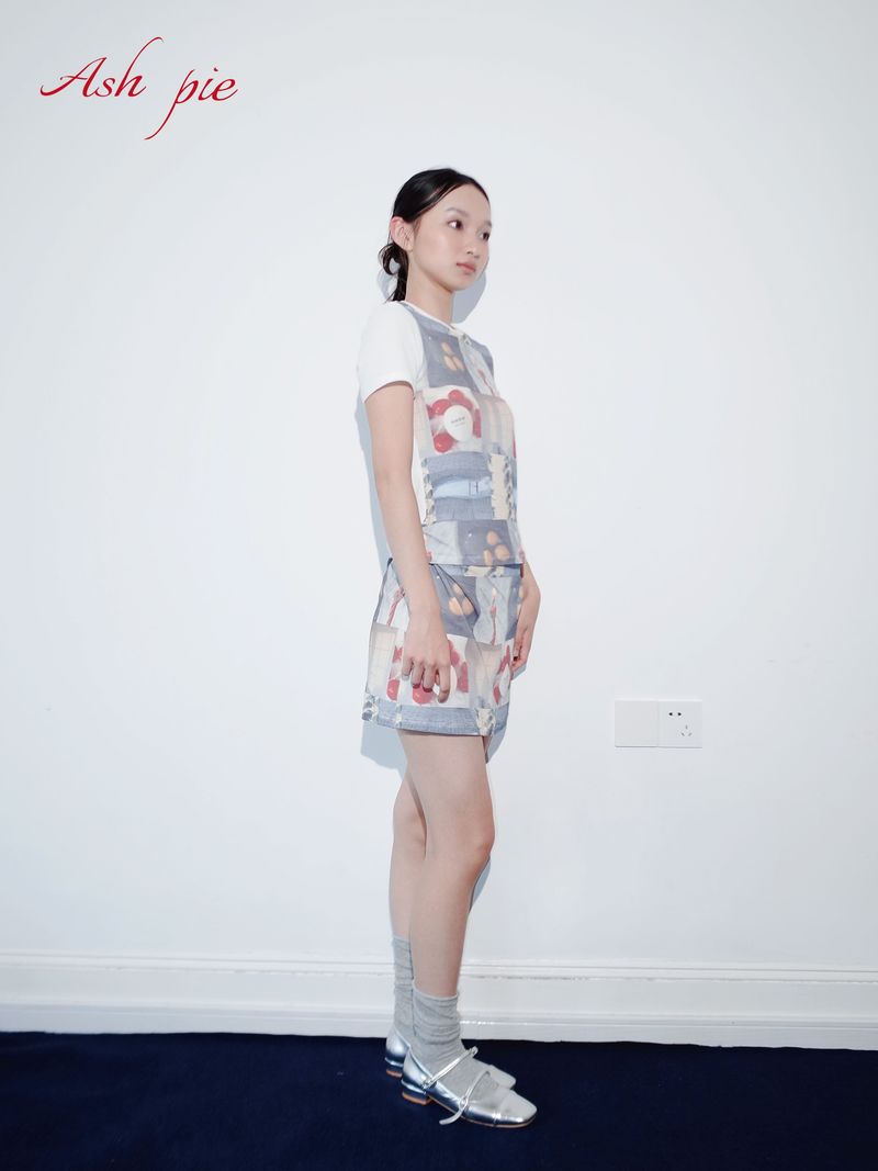 Knotted bodycon skirt