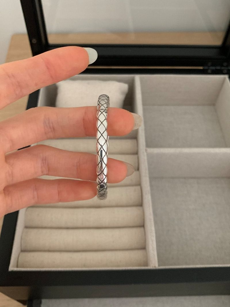 Quiliting silver open bangle