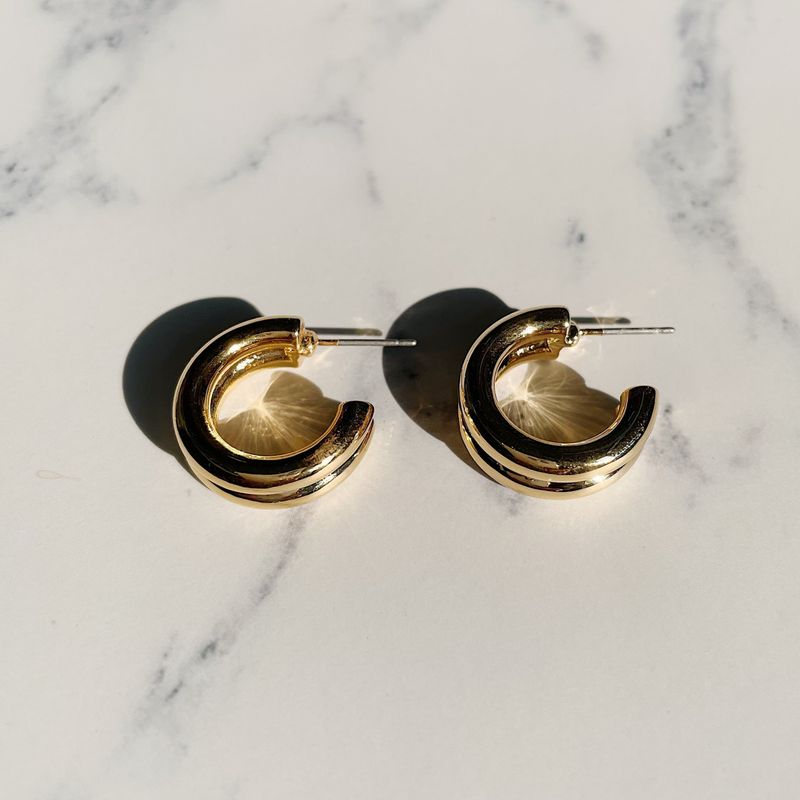 Isabelle Hoop Earrings