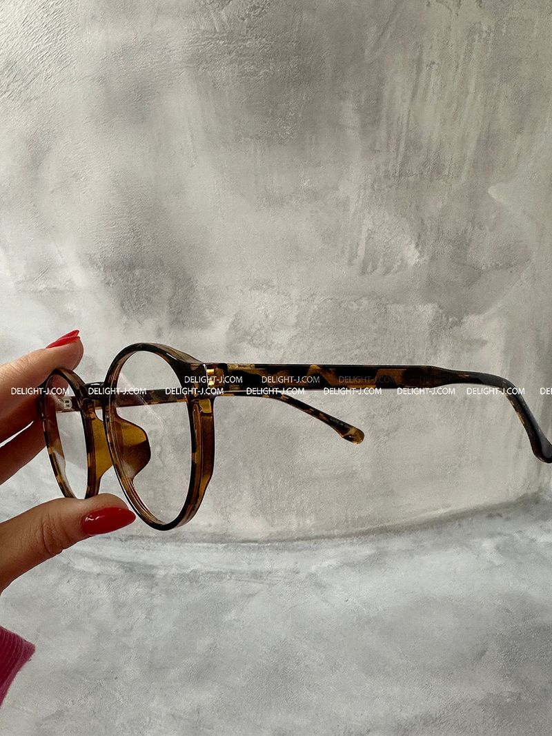 leopard-leopard horn-rimmed glasses