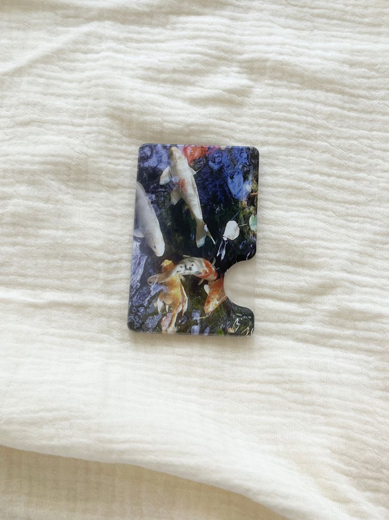 [purple sunlight magsafe cardslot]