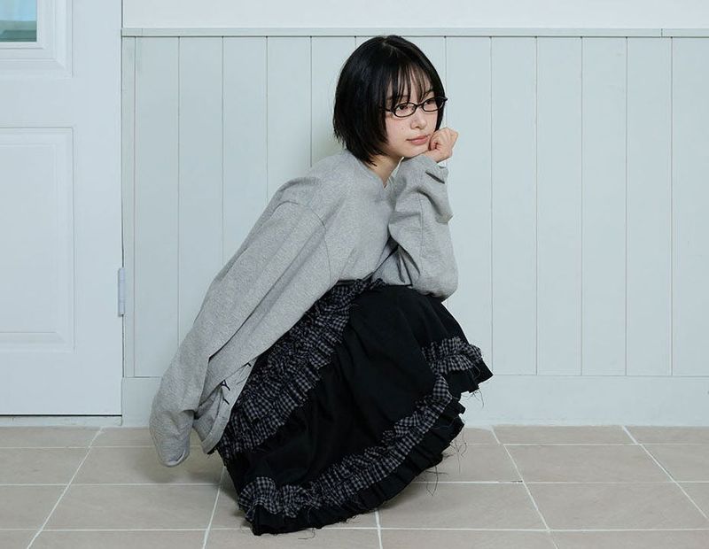 RUFFLE POINT SKIRT - BLACK