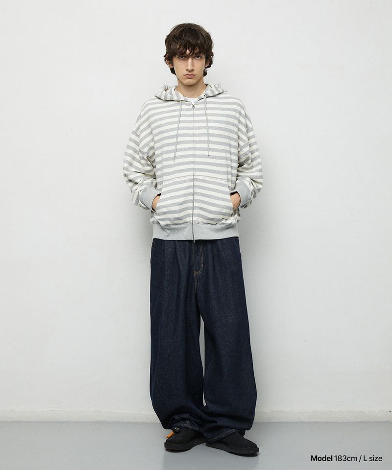 TWO TUCK CURVED DENIM PANTS_BLUE