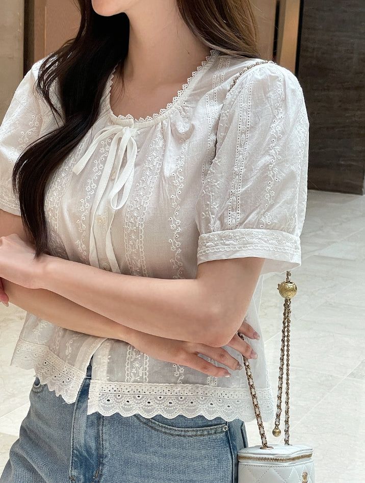 Sedel Lace Flower Embroidery Blouse