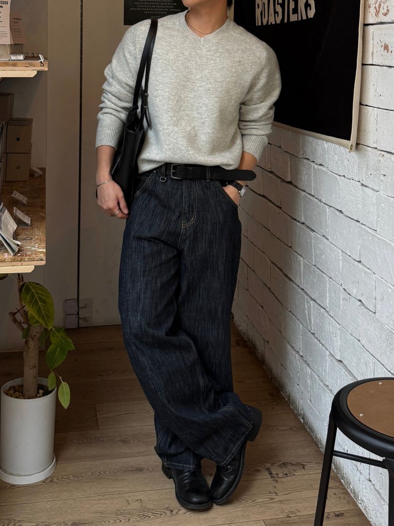 Settle line v-neck knitwear
