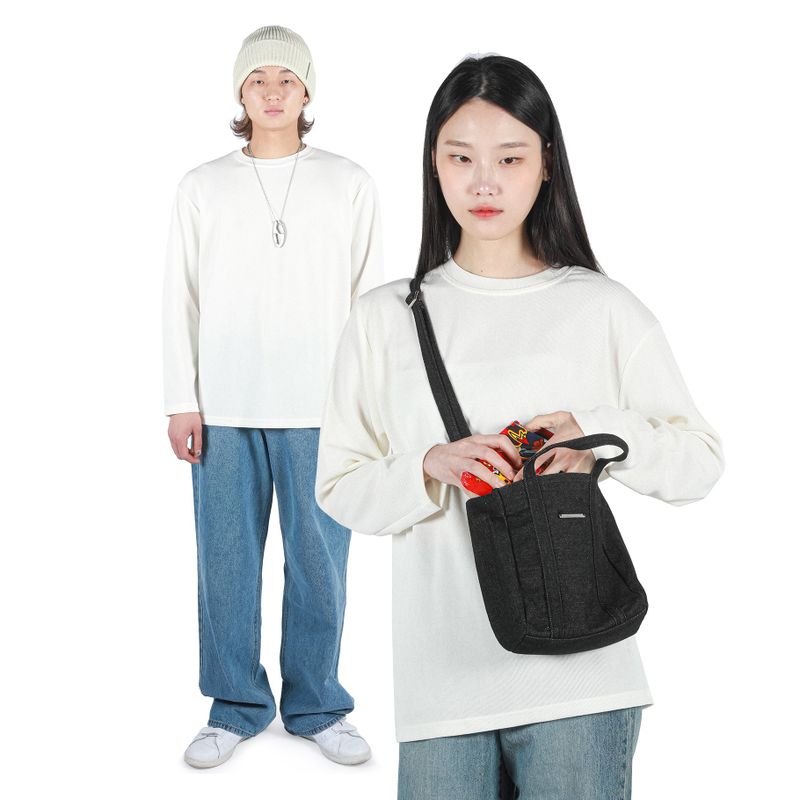 C Wear by the Genius(シーウェア バイザジーニアス)の「Essential Knit T Shirt White(Tops)」