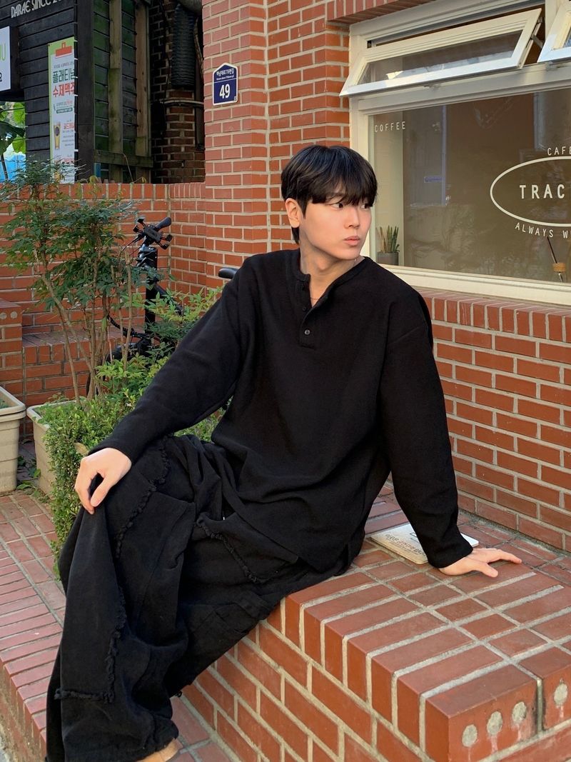 Bean over henley neck knit tee
