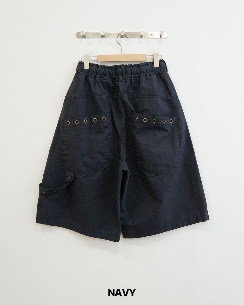 Pore Eyelet Bermuda Pants