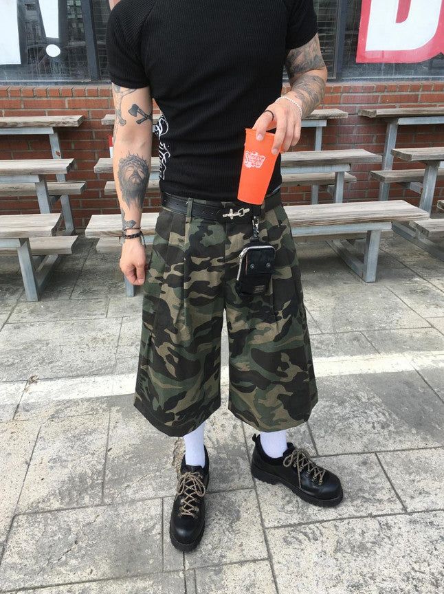 HOLY IN CODE(ホーリーインコード)の「No.1663 chino bermuda SHORTS (4color)(Pants)」