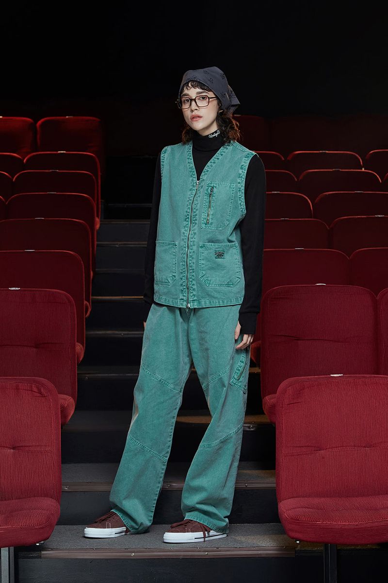 DYED ZIP CARGO VEST / EMERALD