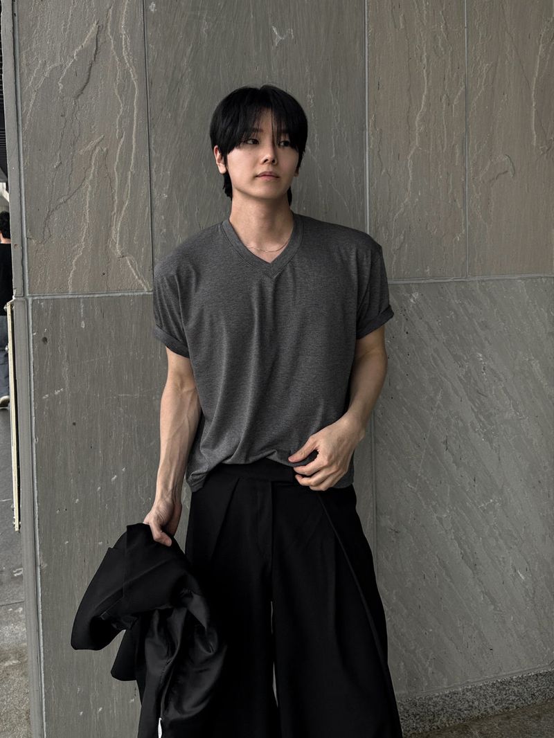 Board Layering Half T-shirt (V-neck)