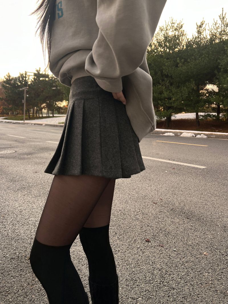 Winter wool short slit pleated mini skirt (2 colors)