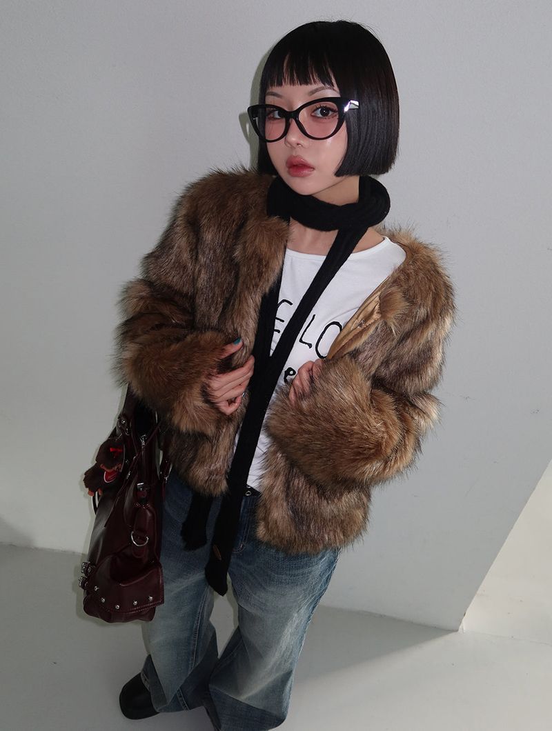 V-neck knit patch long muffler