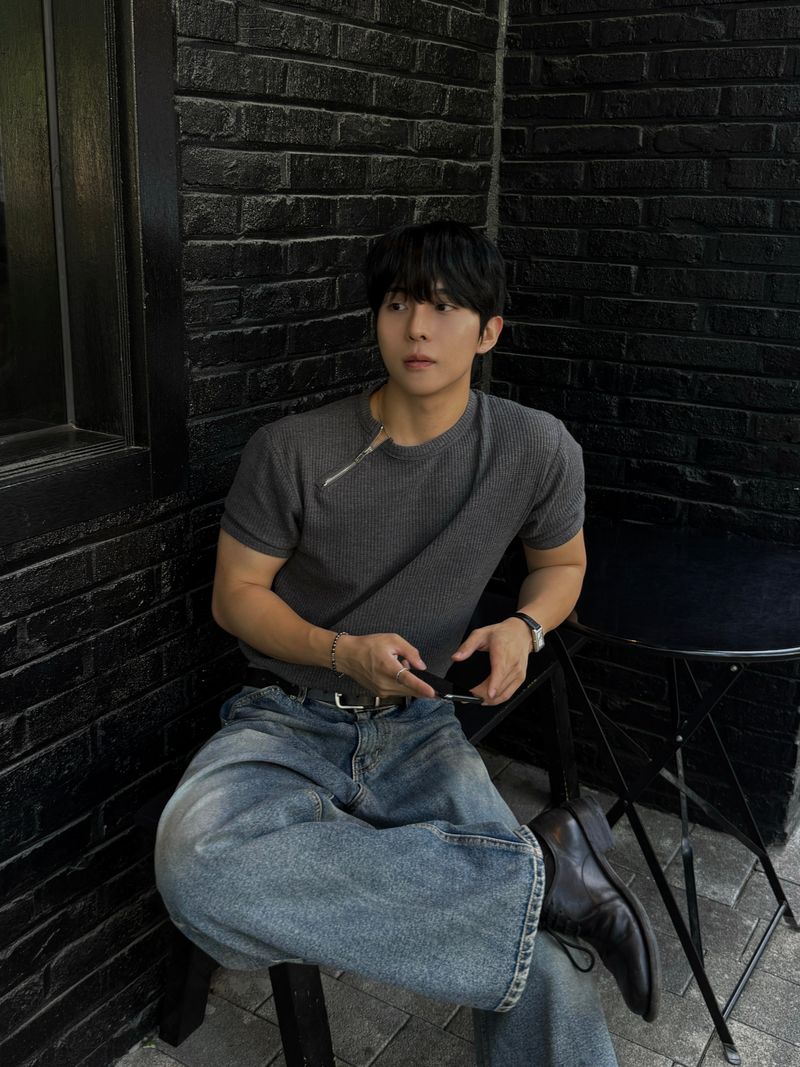Lead waffle zipper short sleeve tee