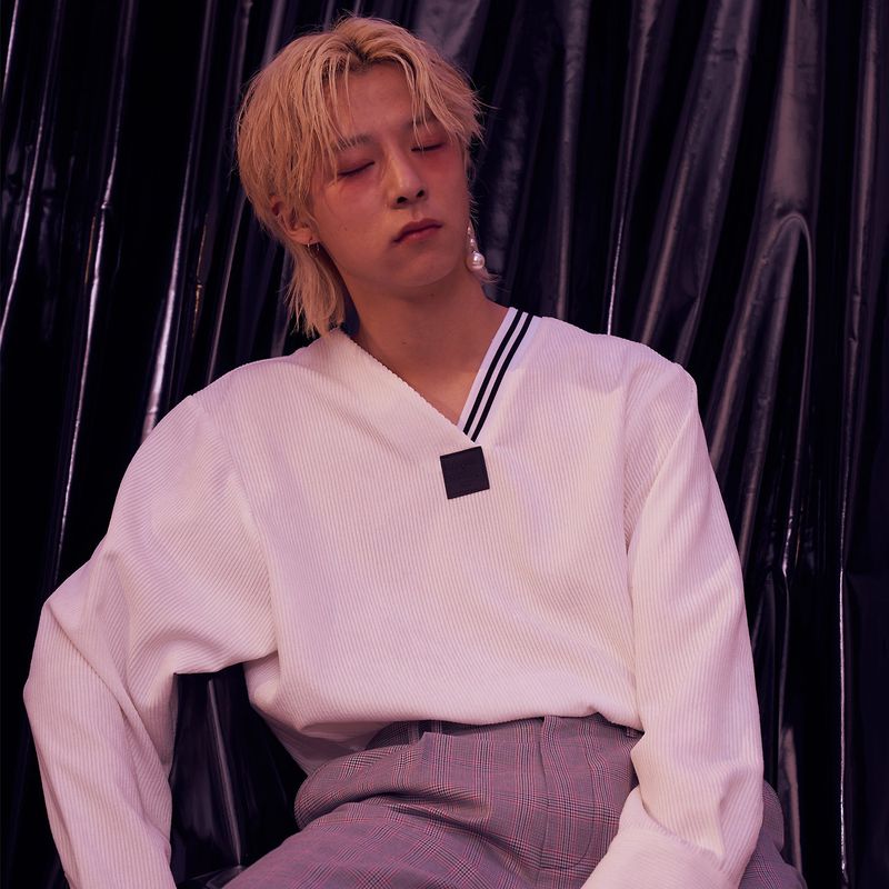 WHITE v-neck shirt