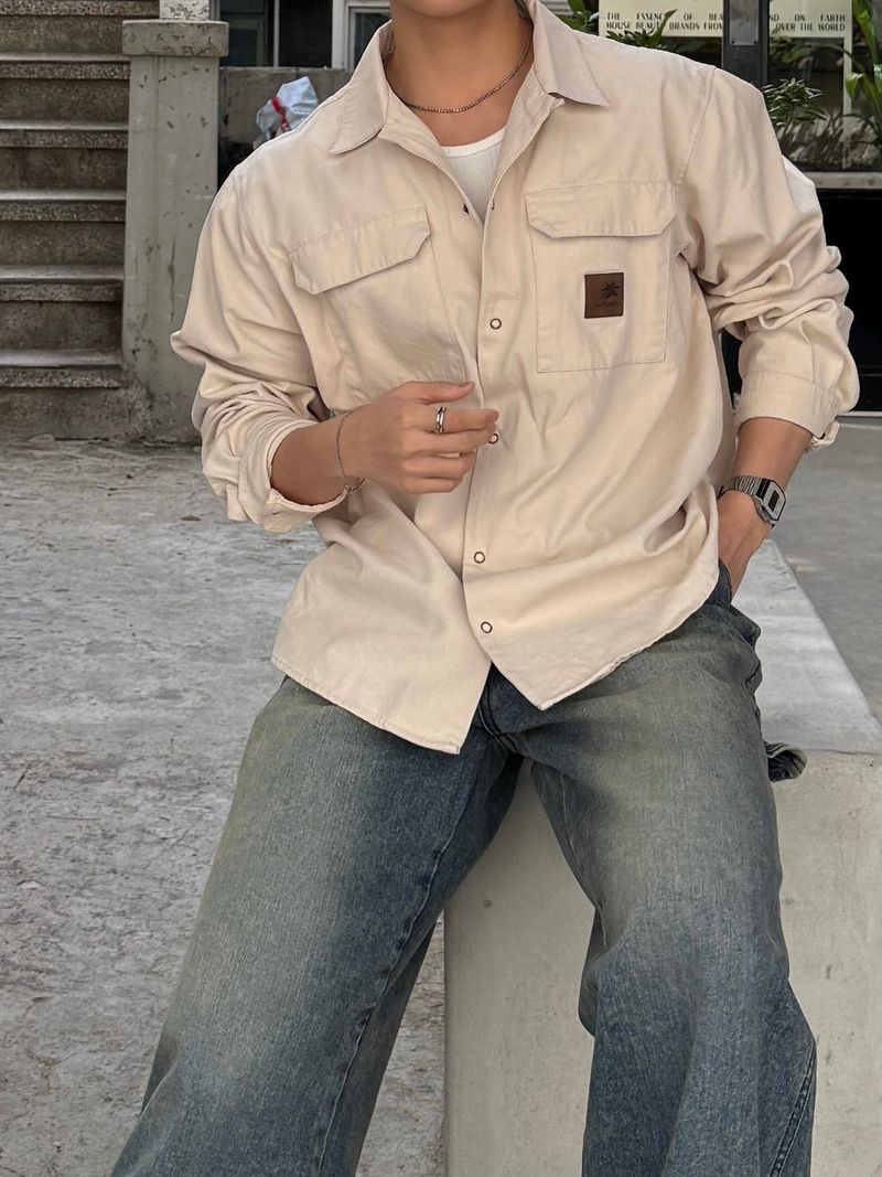 Double pocket patch shirt