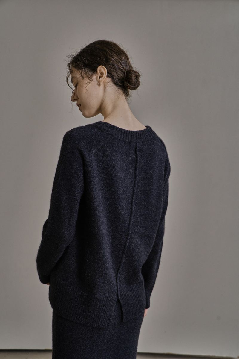 WOOL V-KNIT_CHARCOAL