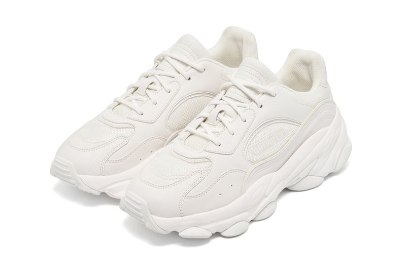GRIMPER（グリンパー）の「プレッツェル White（シューズ）」