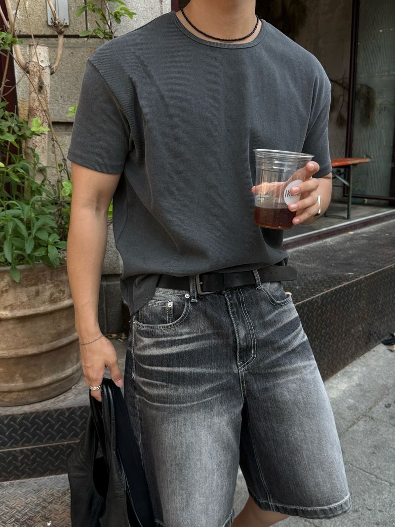 Stone washed bermuda denim pants