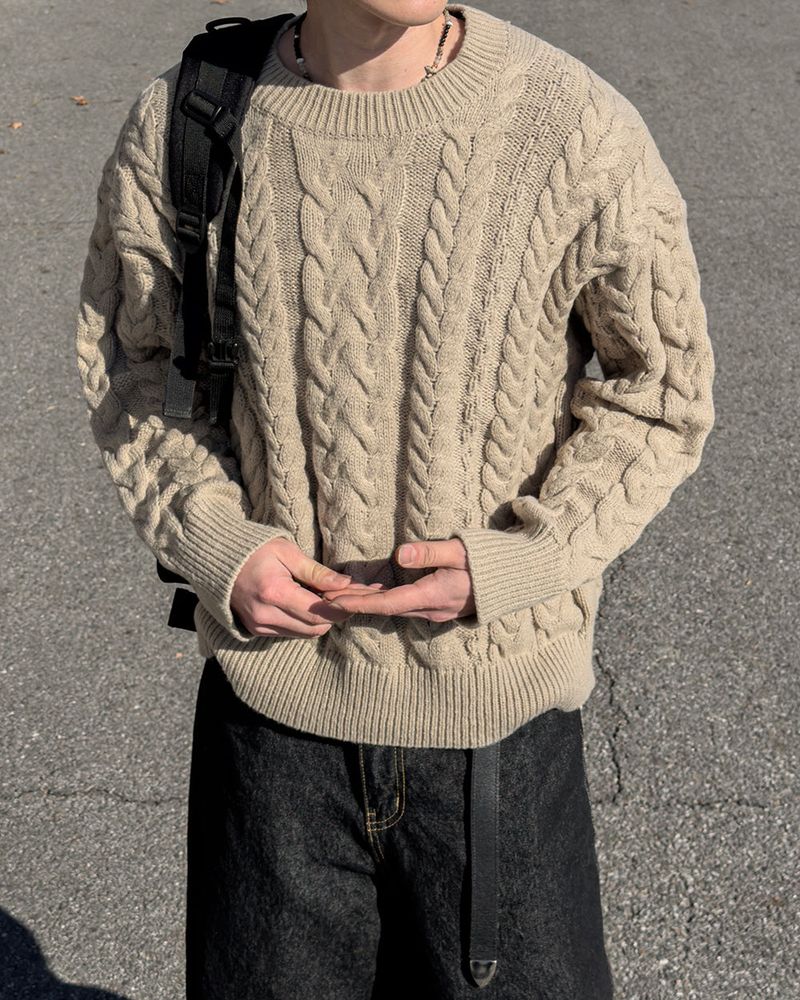 Cabbler Heavy Cable Knit Round Neck