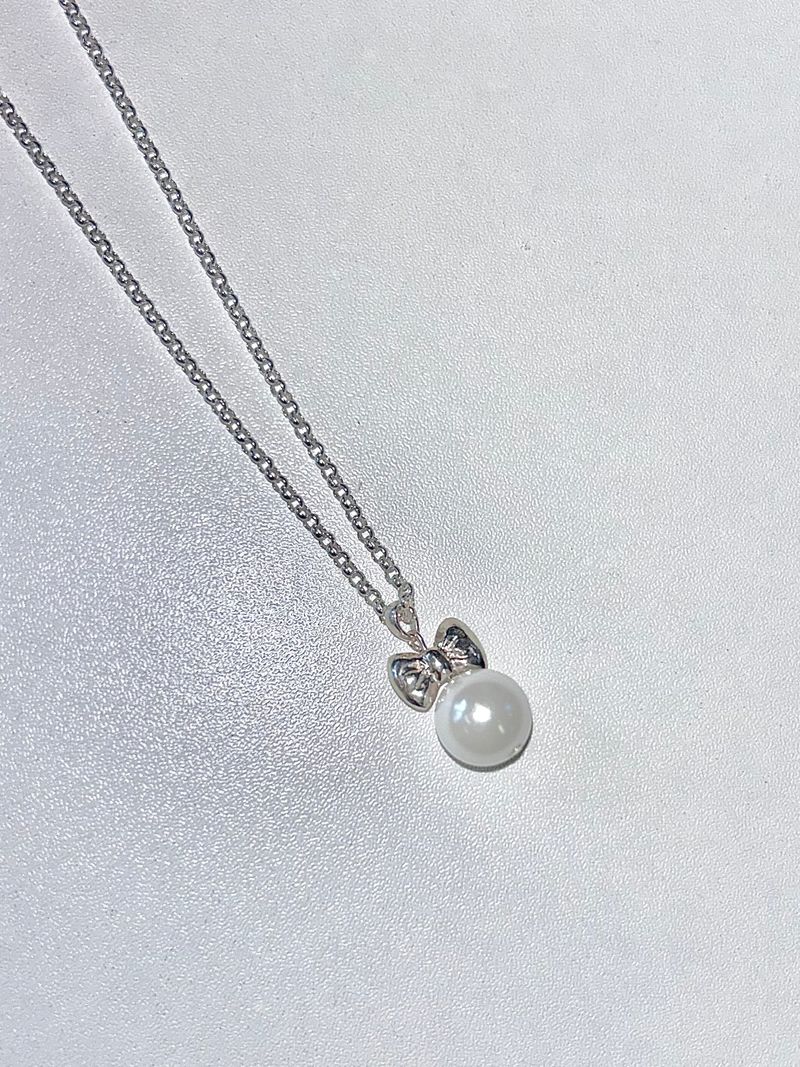 Ribbon Pearl Necklace