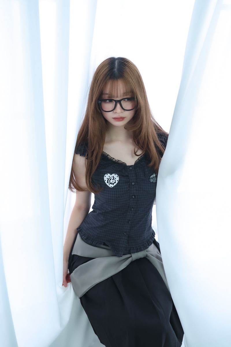 LMpatch frillblouse(black)
