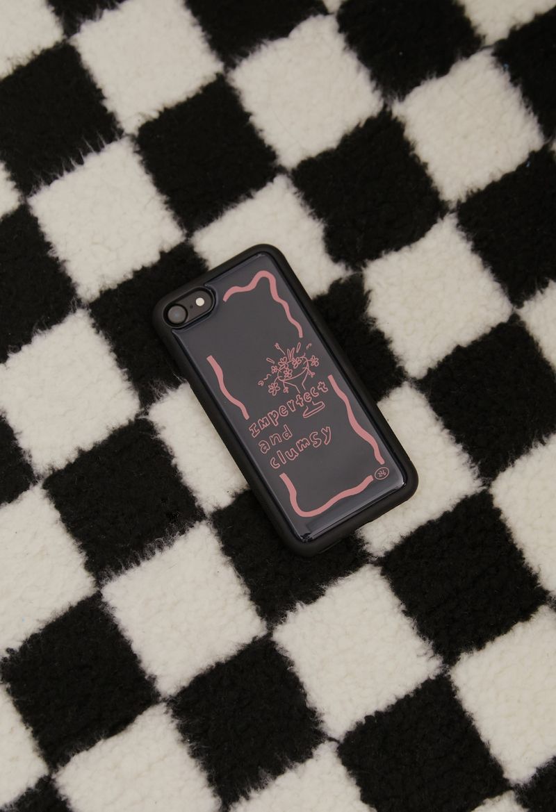 226STUDIO（226スタジオ）の「pink line epoxy phone case（Smartphone Accessories）」