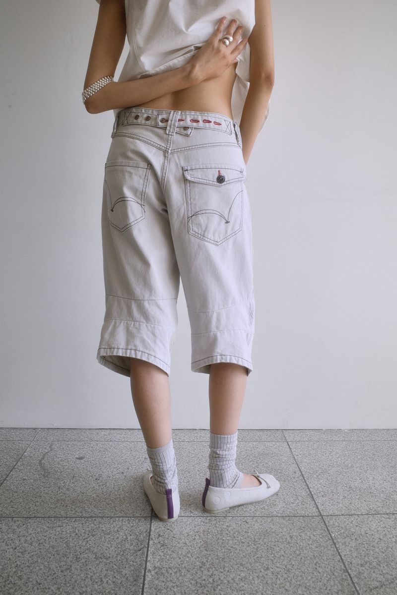 26SS★ CINCH BACK STITCH BERMUDA PANTS