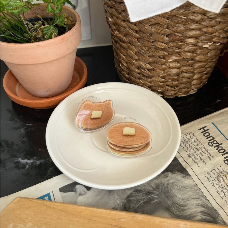 [phone grip]  cat bakery