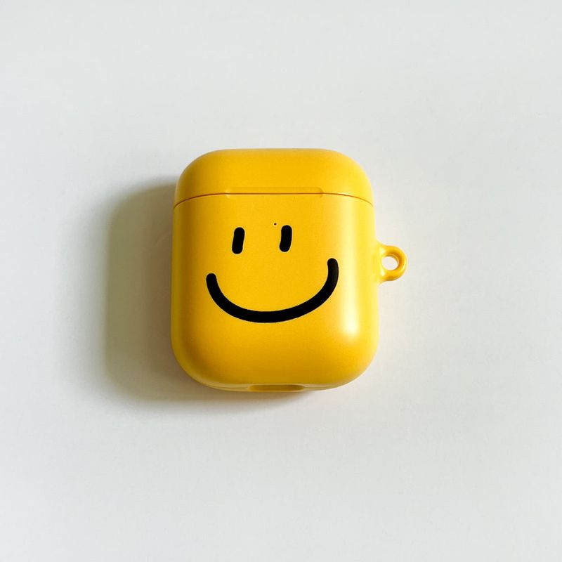 a3b3（エースリービースリー）の「Smile 01 (Airpods Matt case)（Smartphone Accessories）」