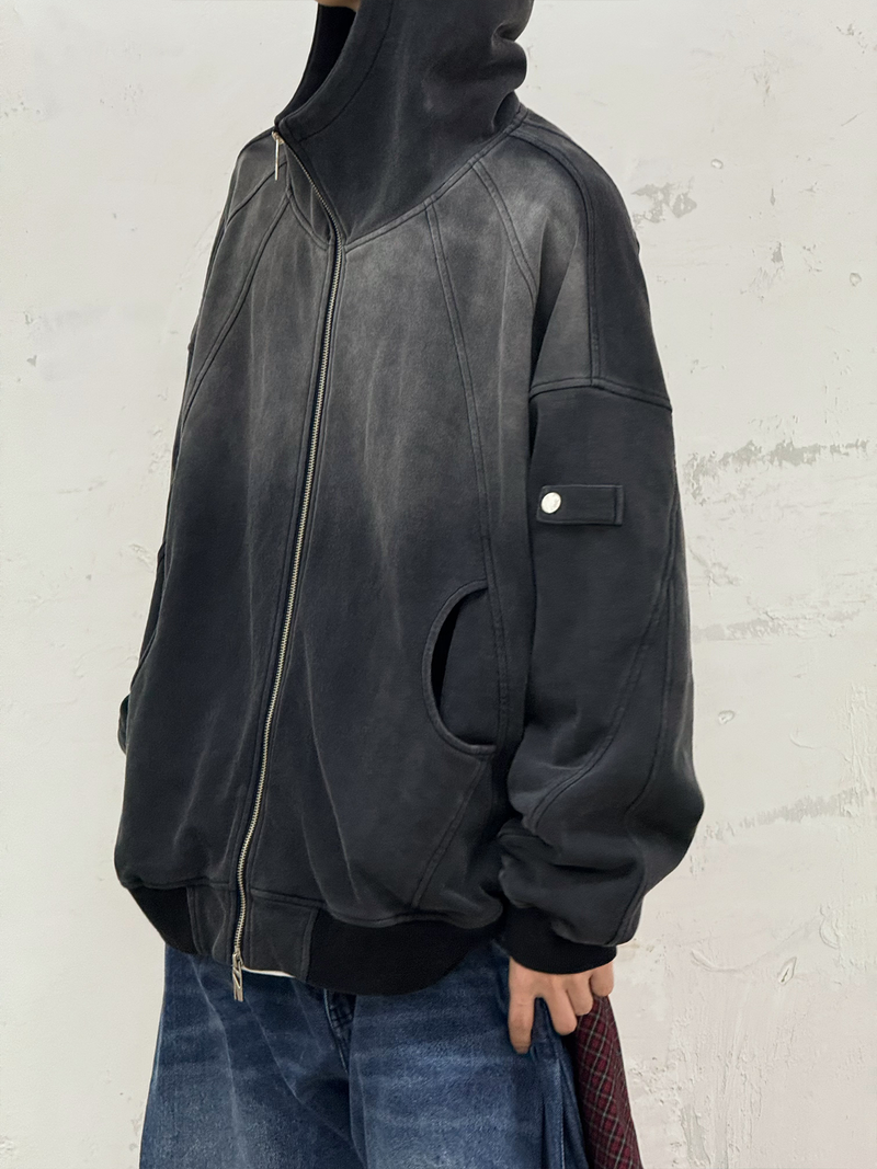RELABEL（リレーベル）の「RELABEL ('LABEL) Heavy-duty gradient wash high-neck deconstructed crescent pocket ninja zip hoodie（Tops）」
