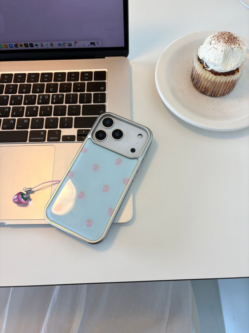 milky berry phone case