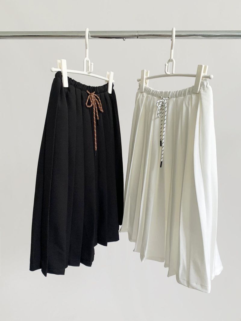 Academy Midi Pleats Banded Waist Skirt