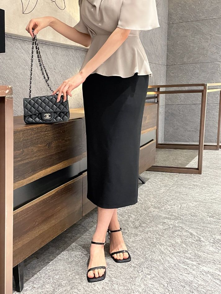 iam mari（アイアム マリ）の「Laend Cool Basic Back Slit H-Line Skirt（Skirts）」