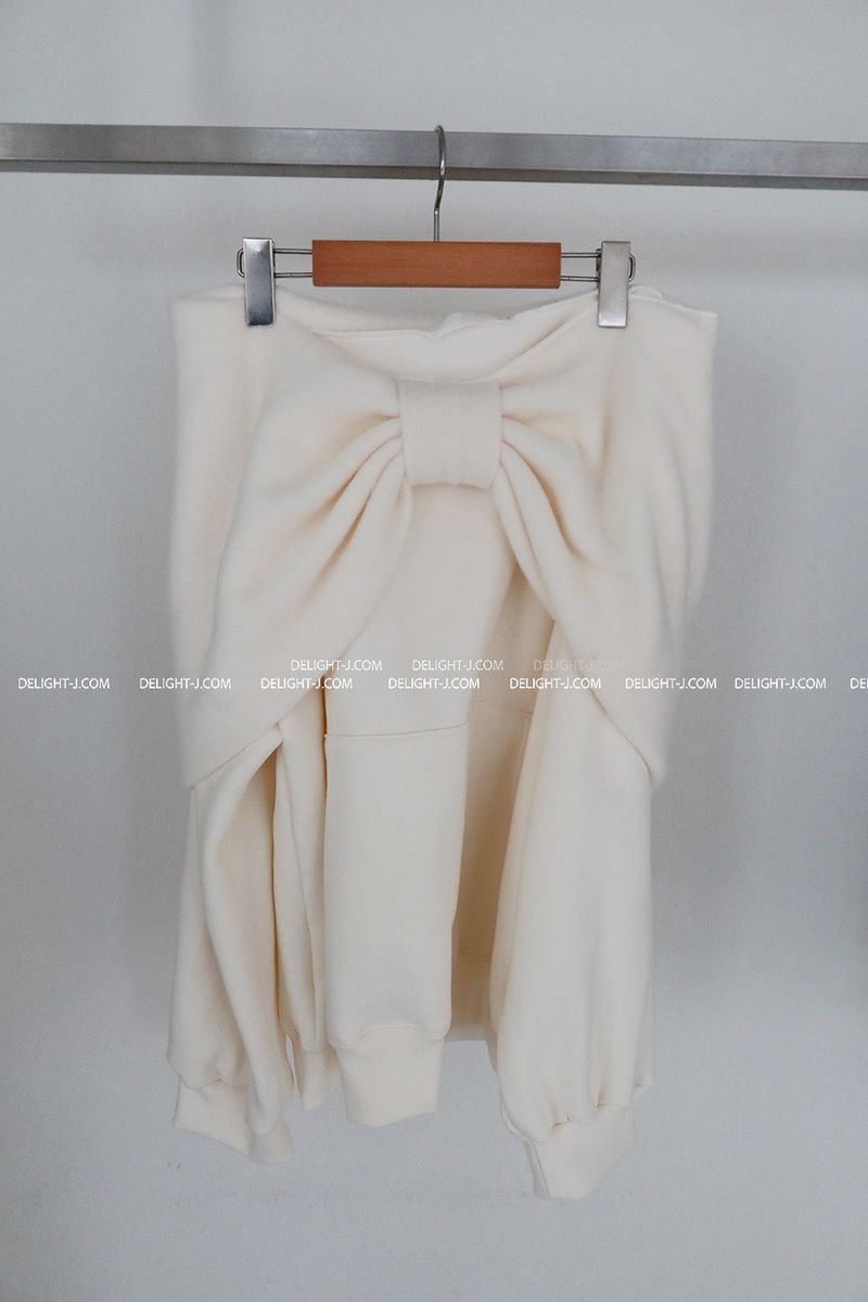 Ribbon off-shoulder oversized fit sweatshirt