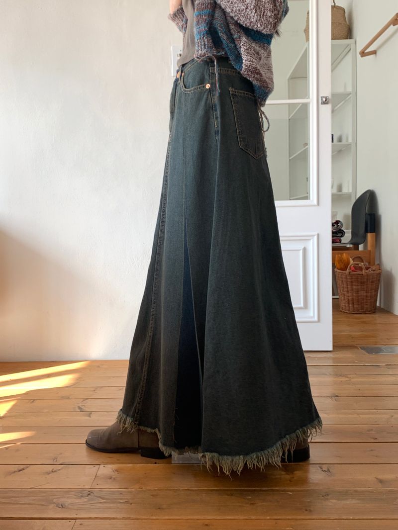 Elder Pintuck Pleated Long Denim Skirt