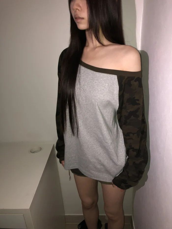 Shy Camo Raglan Tee