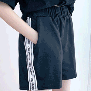 ODDSTUDIO（オッドスタジオ）の「ODD RUDDYCHEECKS LOGO HALF PANTS（Pants）」