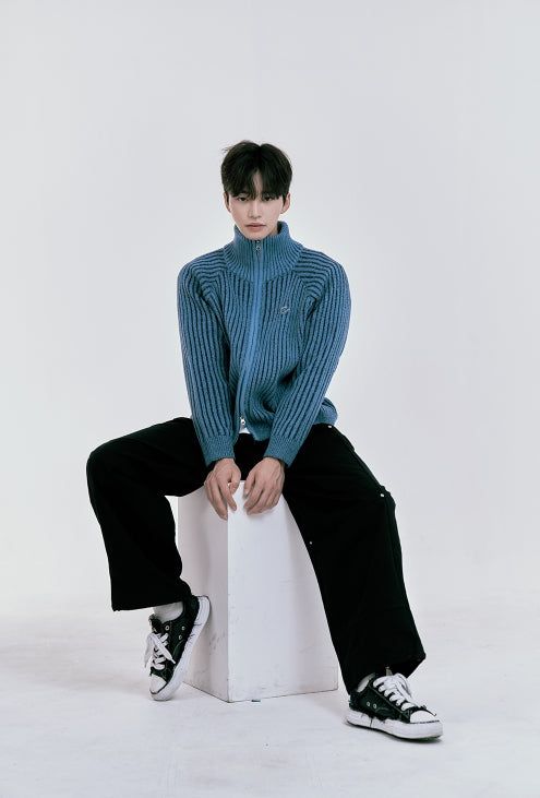 TWO TONE KNIT ZIP-UP
