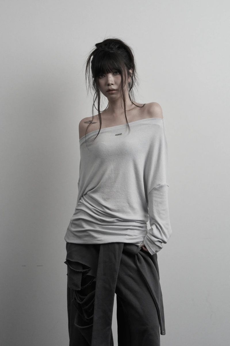 [label] back damage off-shoulder top (gray)