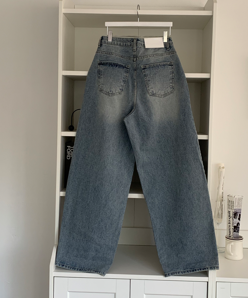 one-pintuck hip pants