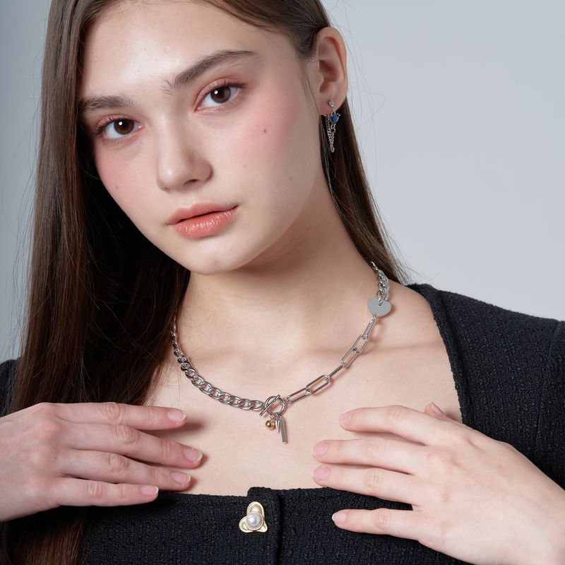 FAVORITE TOGGLE NECKLACE