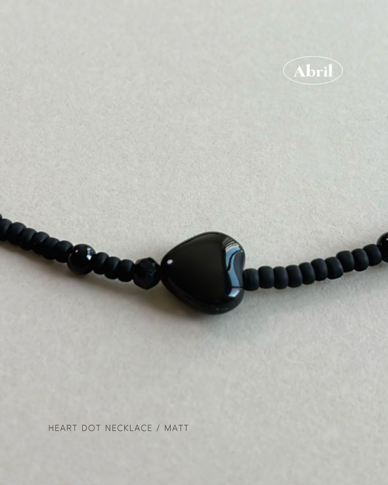 [Matt] Heart Dot Necklace