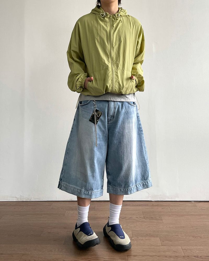 Breeze Hooded Windbreaker