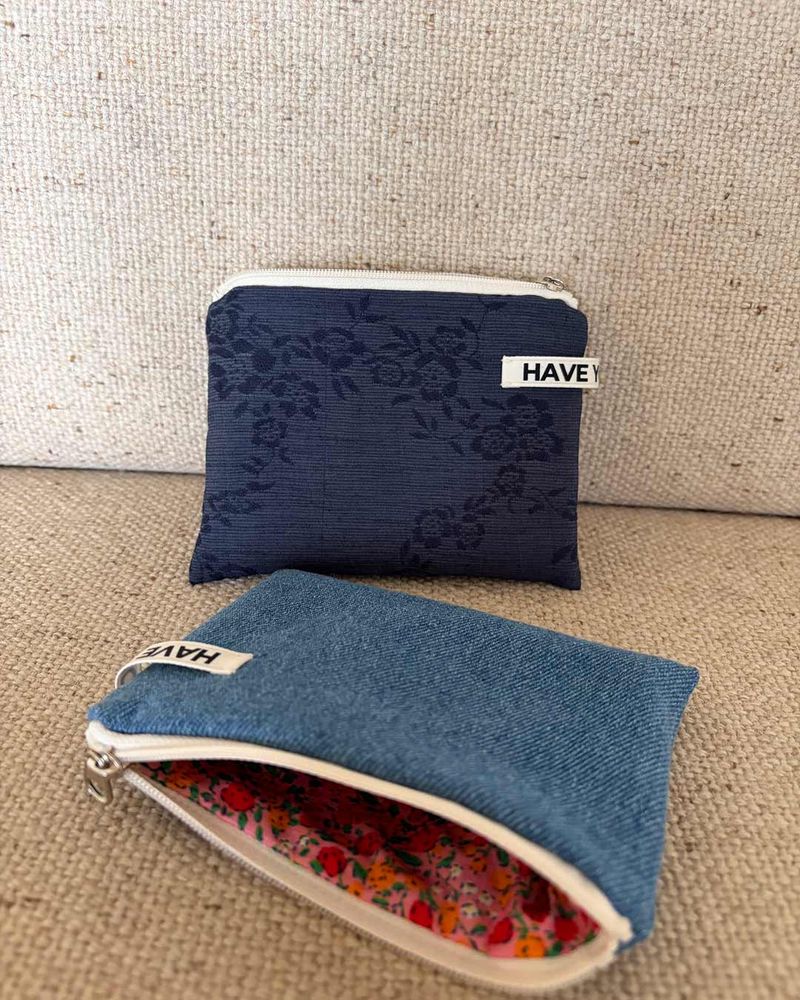 Linen floral flat pouch - navy , S size