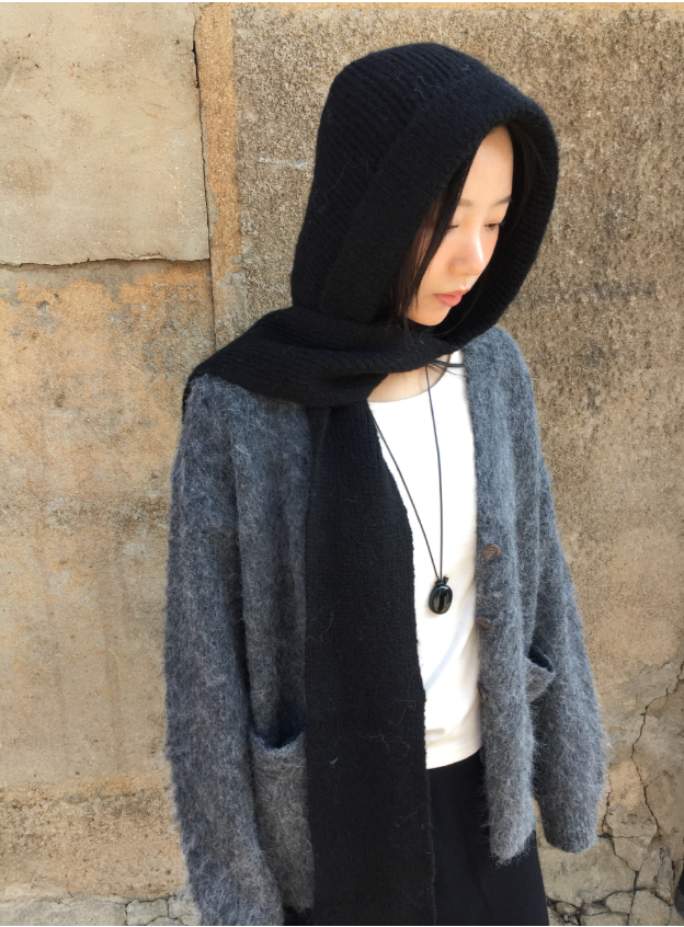 howu（ハウユ）の「デネバラクラバフードマフラー（3c）（Fashion Accessories）」