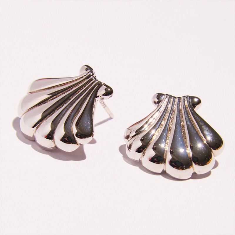 SHELL WE EARRINGS