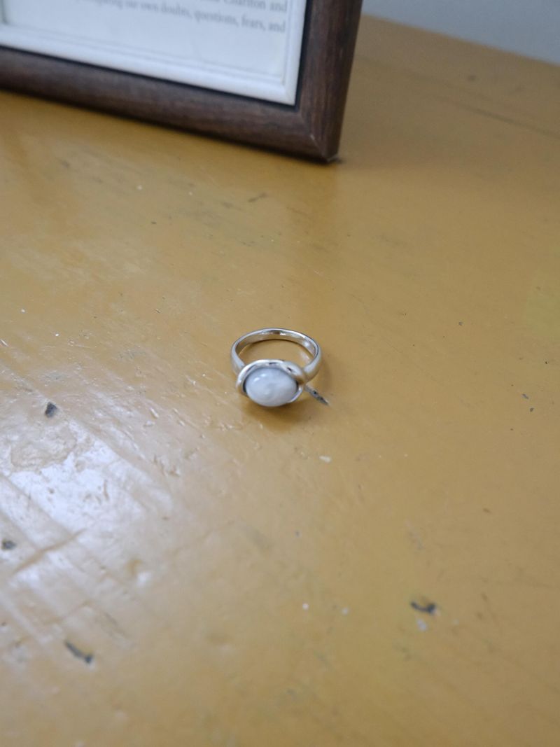 stone point ring