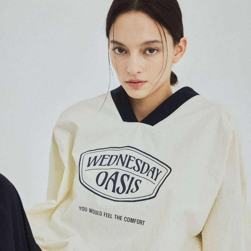 WEDNESDAYOASIS（ ウェンズデイオアシス）の「シグネチャー ナイロン ラグラン スウェットシャツ_5Color（トップス）」